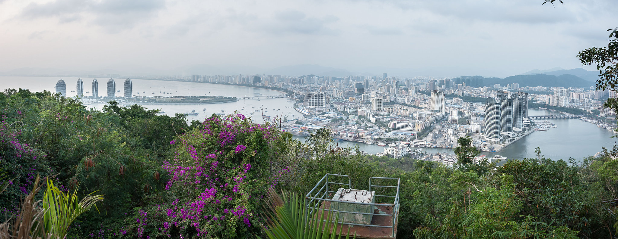 Flickr/ubacher49 A panoramic view at the top of Luhuitou Park.